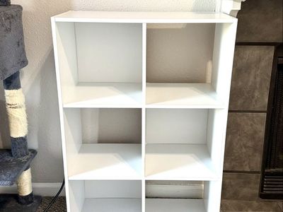 Bookshelf Cubby