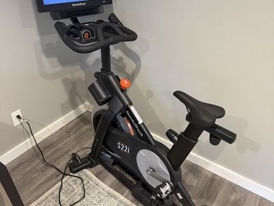 NordicTrack Commercial S22i Studio Bike – Excellent Condition