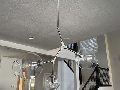 Modern 3-Light Chandelier w Glass Globes