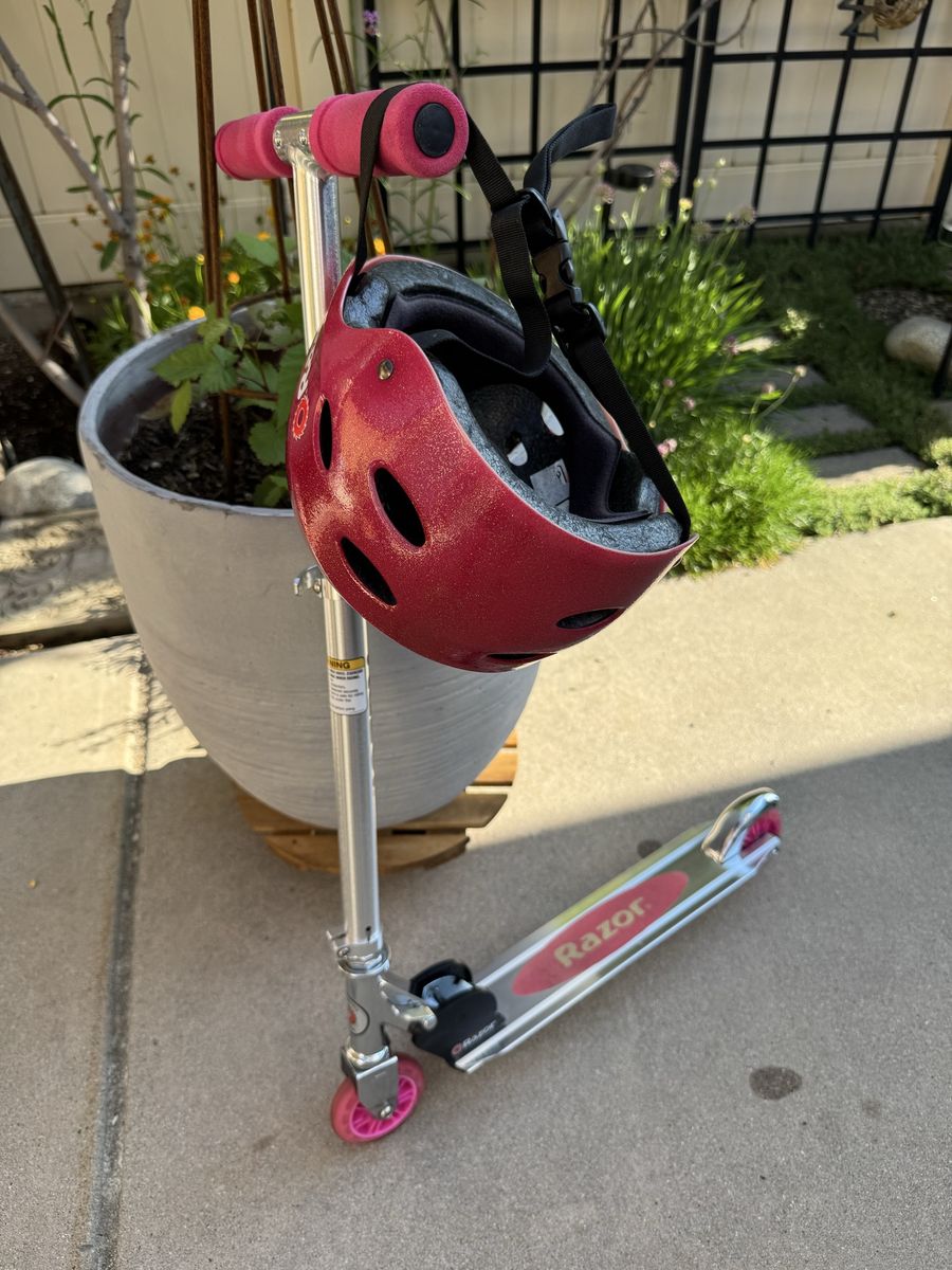 Self-Propelled Pink RAZOR SCOOTER with Coordinating Helmet