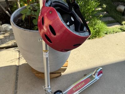 Self-Propelled Pink RAZOR SCOOTER with Coordinating Helmet