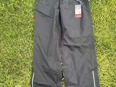 33000 ft men’s size medium black rain pants new with tags