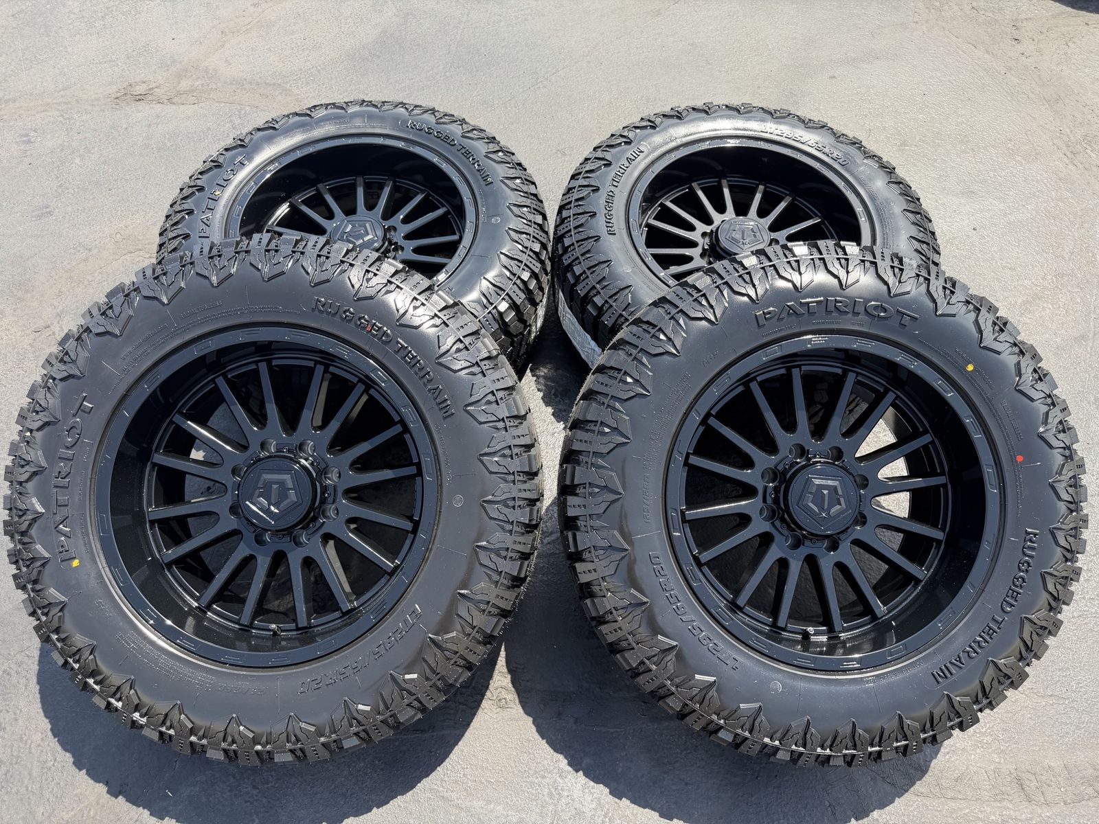 New LT295/65r20 Patriot RT Black TIS 567B 8x170 Ford F250 F350 Superduty Powerstroke 8 lug Excursion 567 B wheels and tires