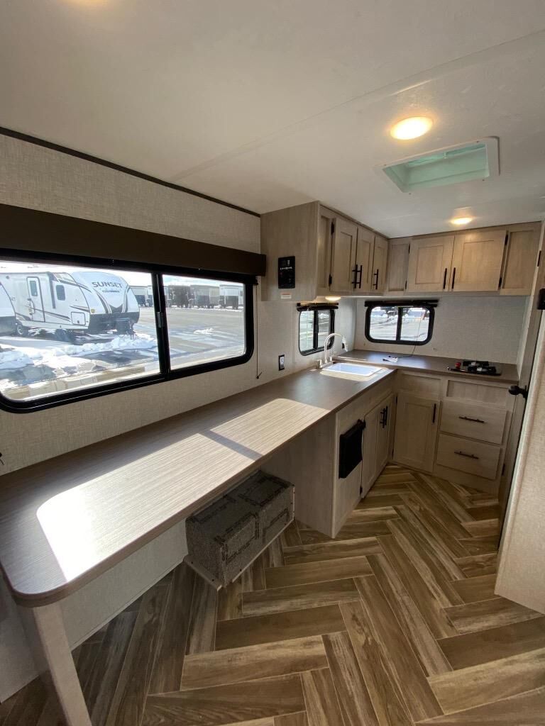 New 2025 CrossRoads RV Zinger Lite