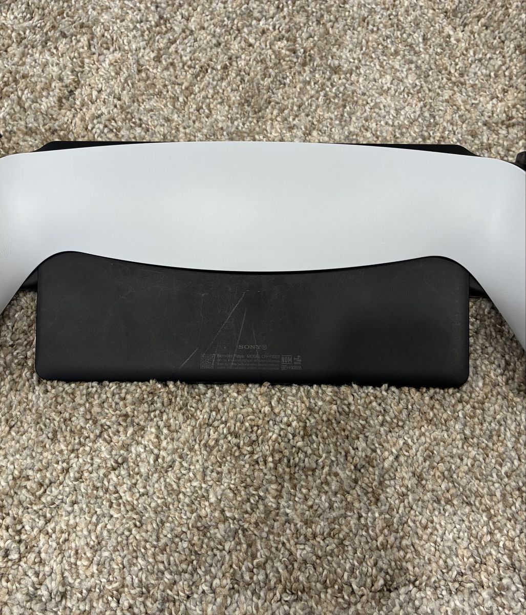Main image 3