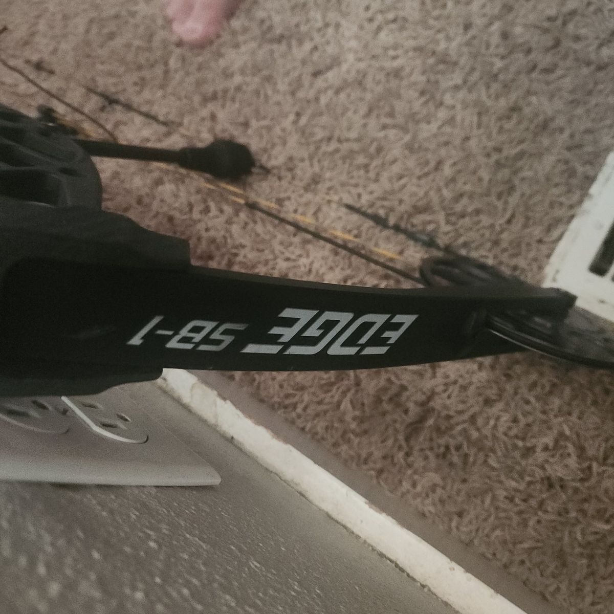 Diamond Archery Edge SB-1 Compound Bow - Black, Adjustable Draw Length & Weight