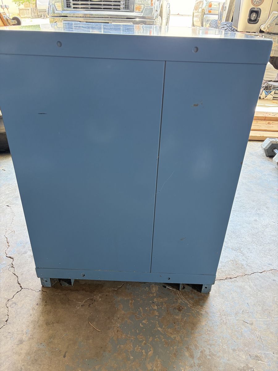 Main image 3