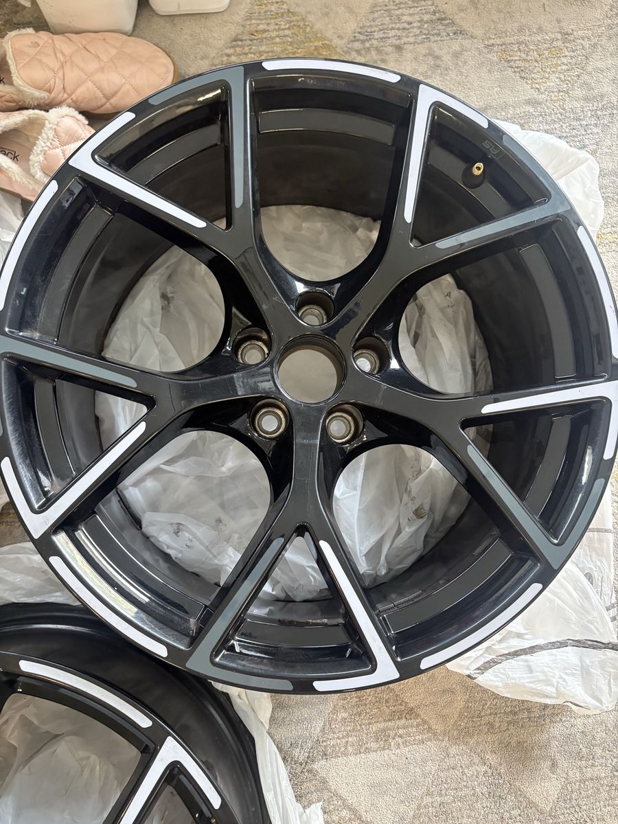 Audi rs3 19” wheels