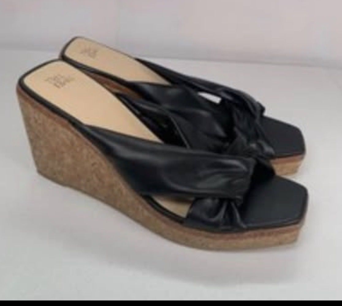 Time & Tru Black Cork Wedge Sandals – New