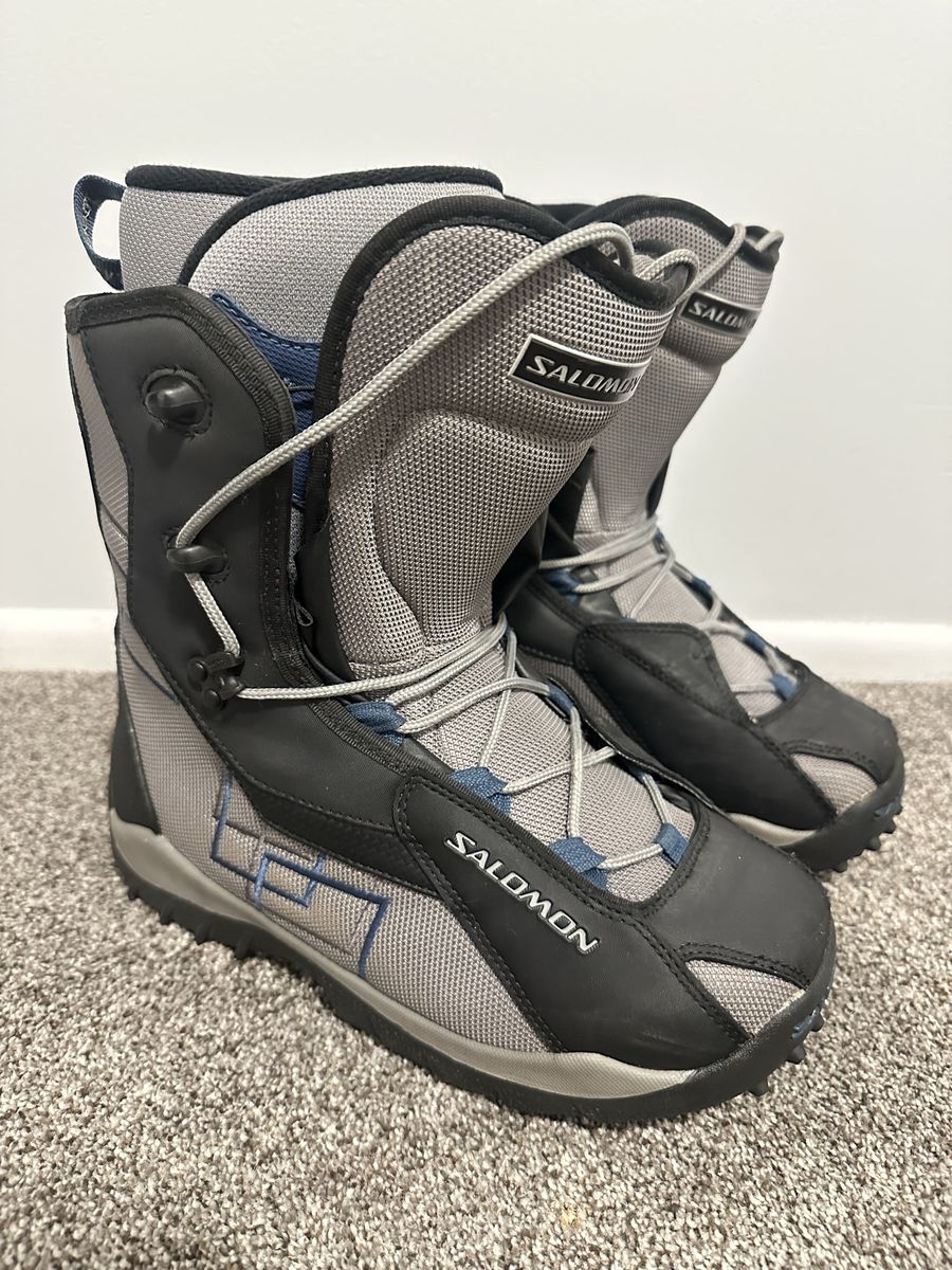 Men’s Salomon Size 9 Snowboard Boot