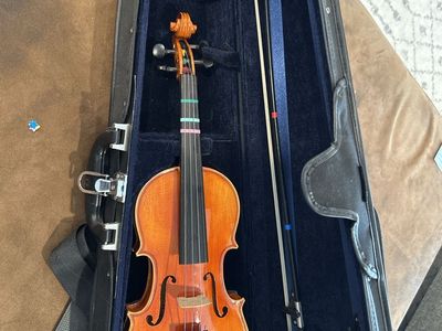 Archer N VM125A 1/2-Size Violin Outfit – Bow & Hard Case