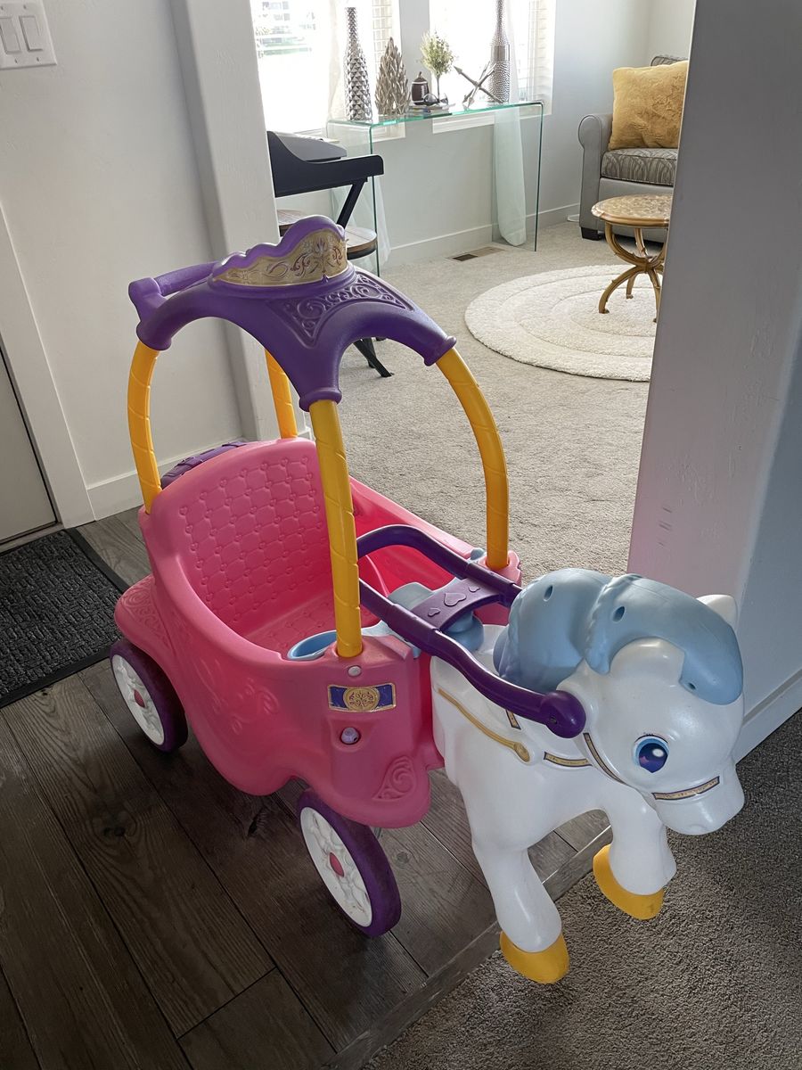 Little tikes horse with carriage