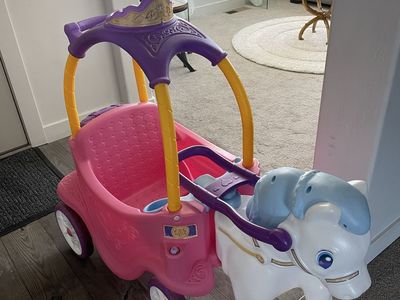 Little tikes horse with carriage