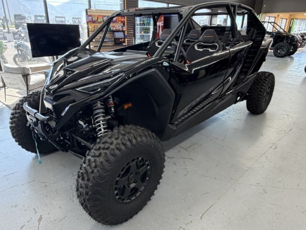 2026 CFMOTO ZFORCE Z10-4