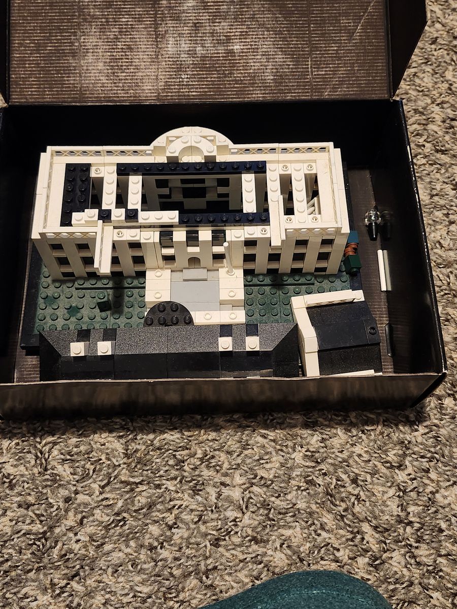 Main image 3