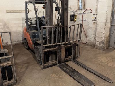 2015 Toyota 8FGU32 Forklift – $7,500 (As-Is)