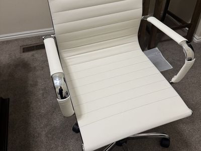 Mainstays Ribbed White Office Chair