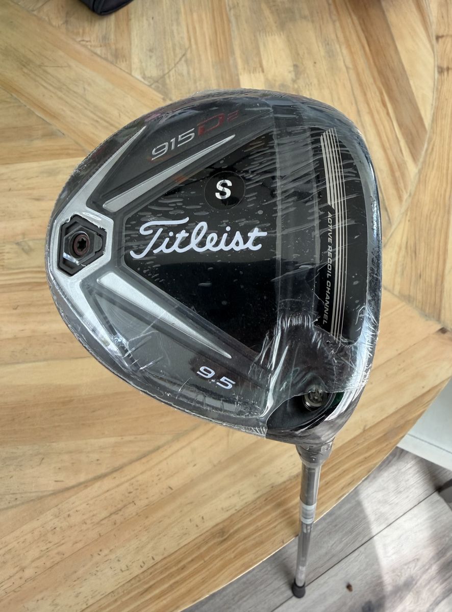 Titleist 915 D2  ***NEW*** 9.5 loft Stiff flex RH