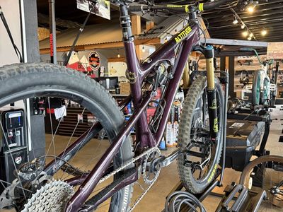 Rocky Mountain Altitude MTB