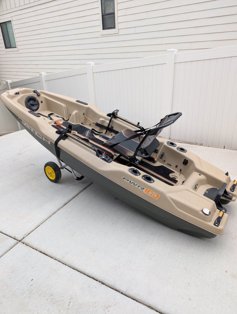 Pelican Catch 100 Power Kayak