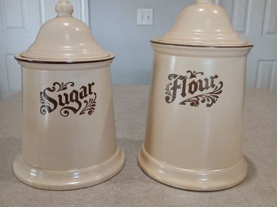 Pfaltzgraff canisters