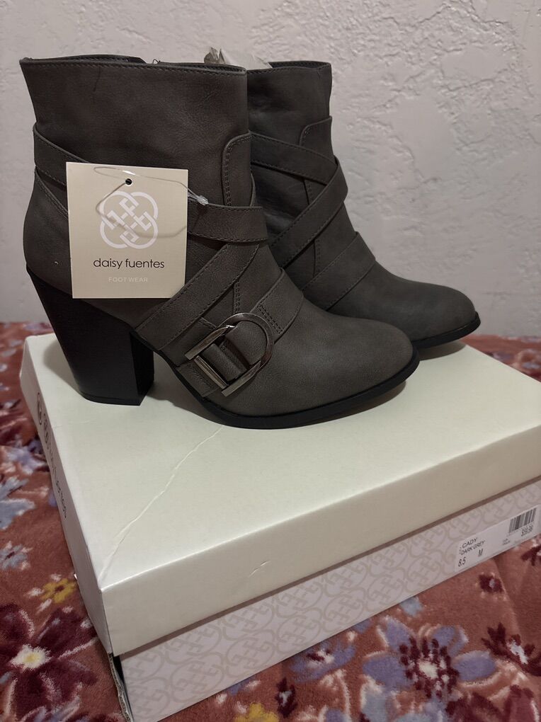 Womans New Ankle Boots Size 8.5