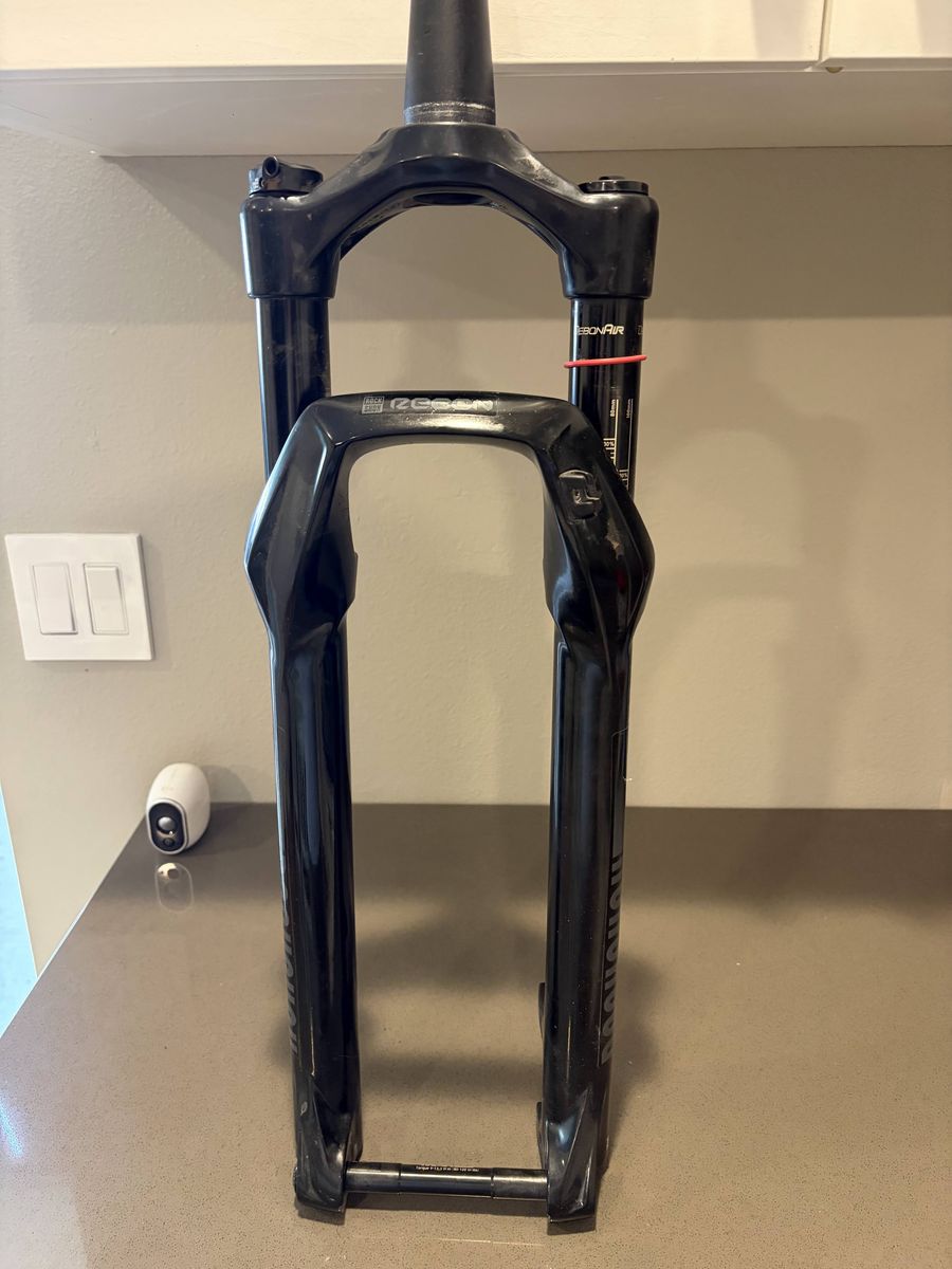 2021 Rockshox Recon with 2 position lockout