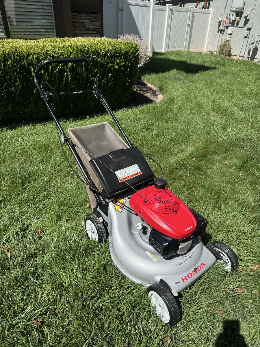 Honda Lawn Mower HRR2164TDA Self Propelled