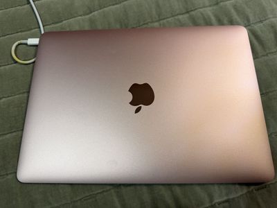 MacBook (Retina, 12‑inch, 2016) – Rose Gold