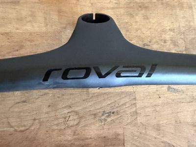 Roval Control Cockpit (bar/stem combo)