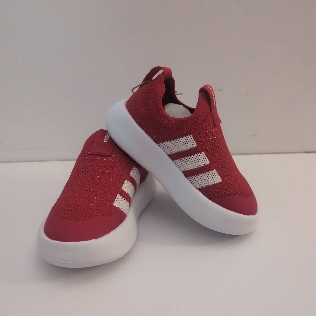 Brand New Nike Red Bubble Slip On Shoes size 8 Kid