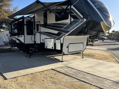 2020 Grand Design Momentum