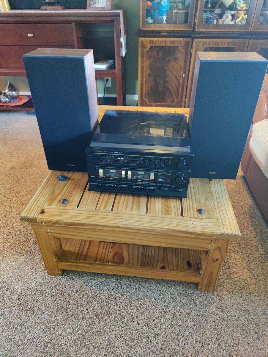 Vintage Fisher MC-715 Stereo System & MS-107 Speakers
