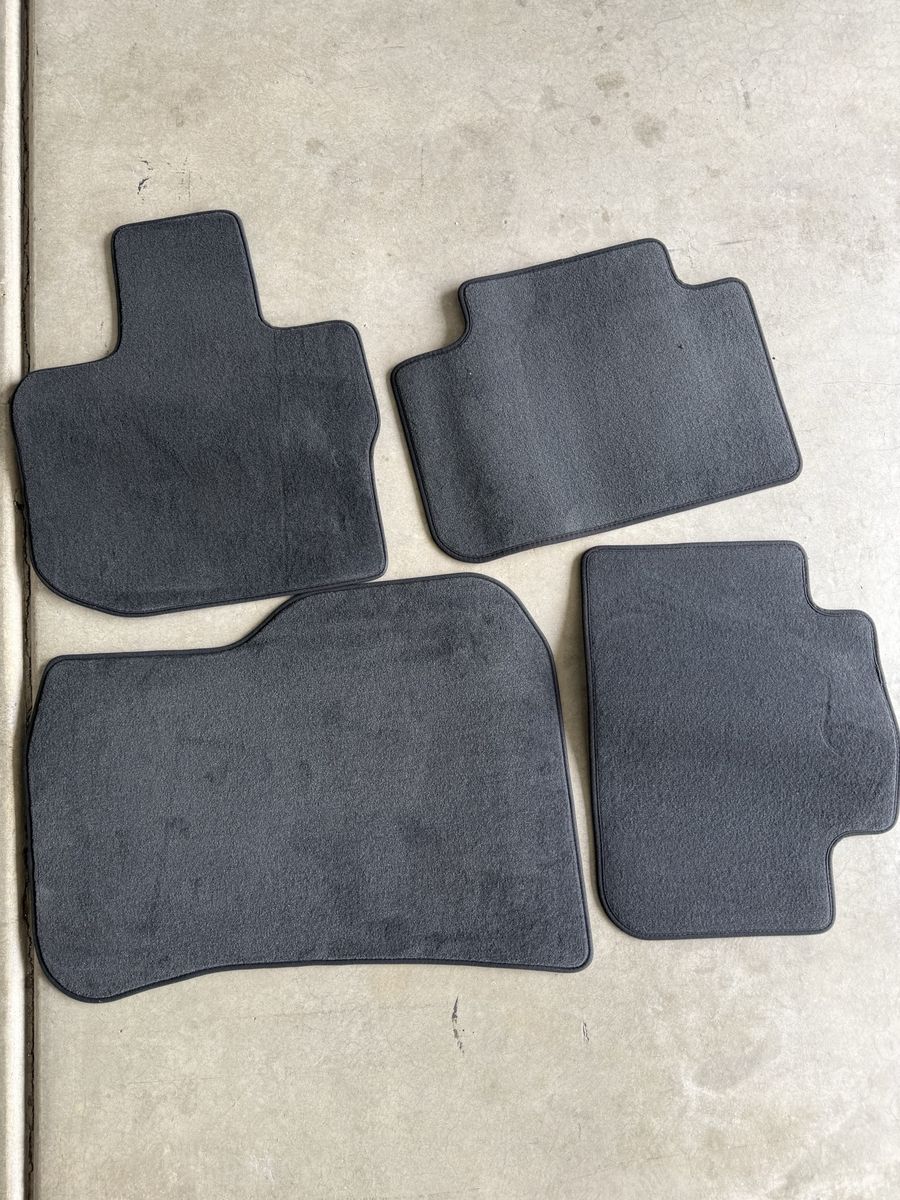 Brand new OEM 2023 bmw x3 floor mats