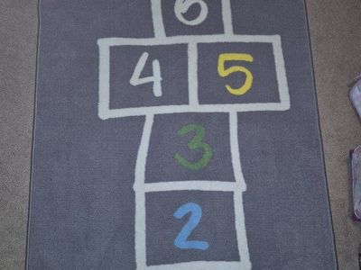 IKEA Kids Rug Hemmahos Gray Malin Unnborn Playing Hopscotch Playroom Mat