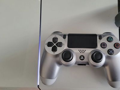 White 500GB PS4 Bundle - DEAL tonight only - Salt Lake Pickup! -