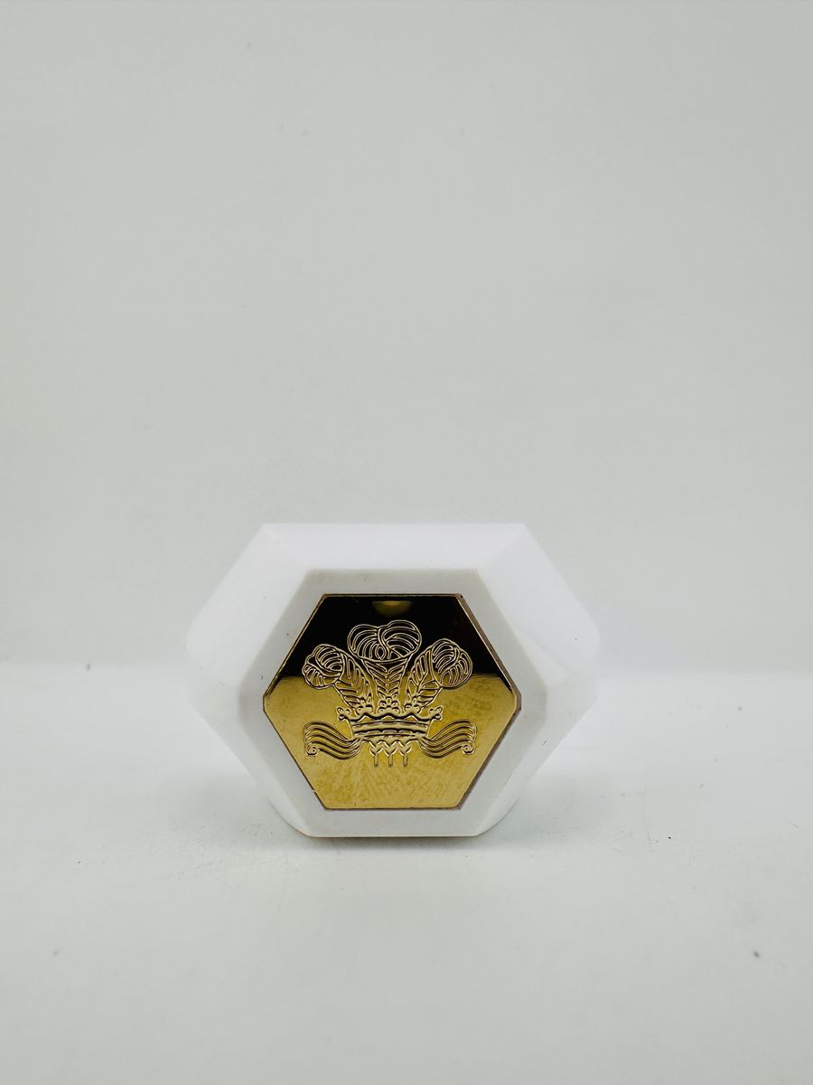 Main image 3