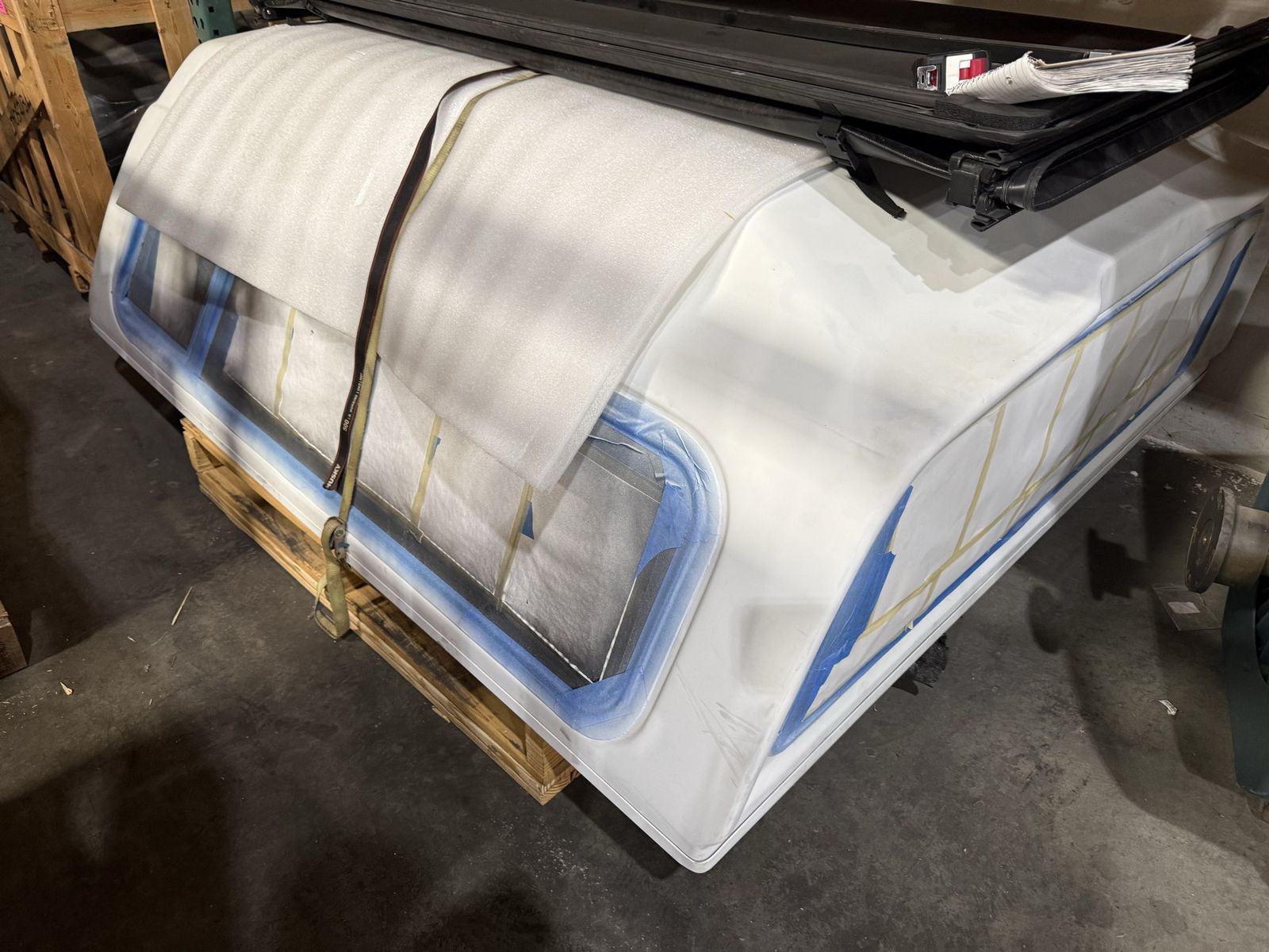 Truck shell / topper