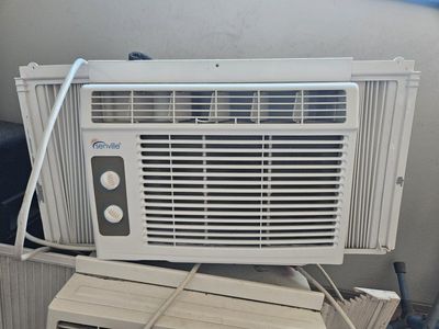 Senville Window Air Conditioner Unit - White, Compact Design