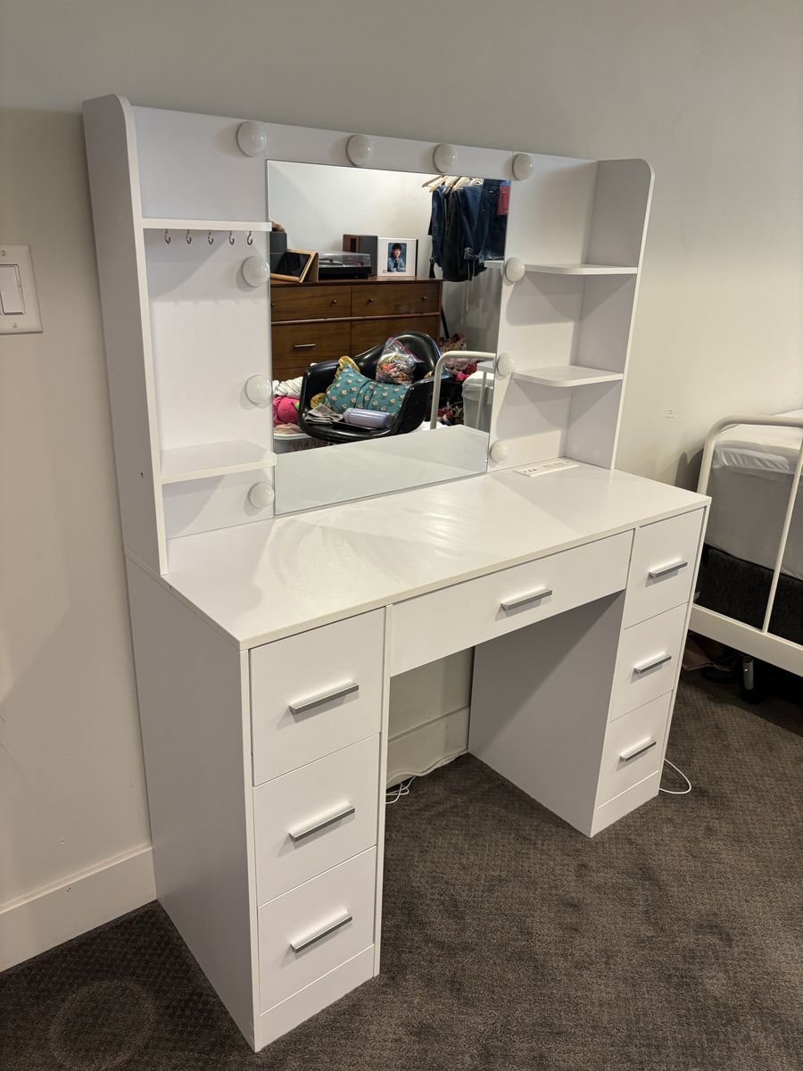 White vanity. Great condition.