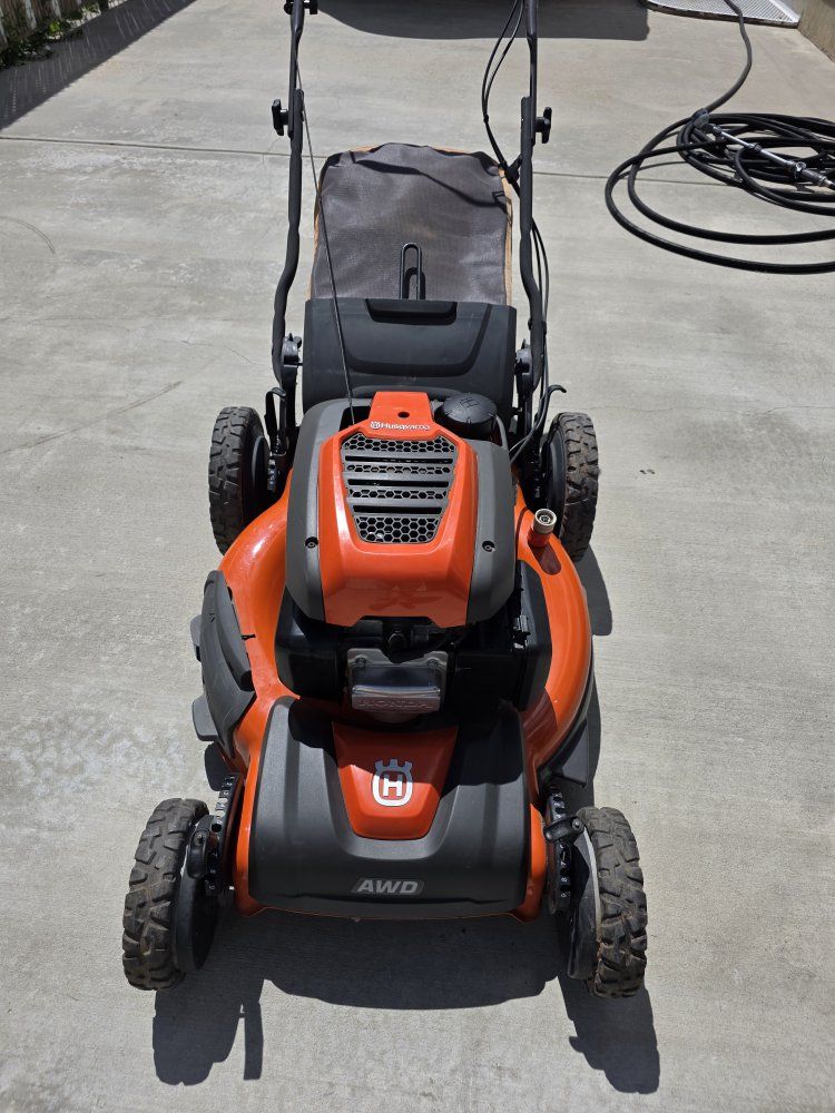 Husqvarna AWD Push Mower with Honda Engine - Excellent Condition