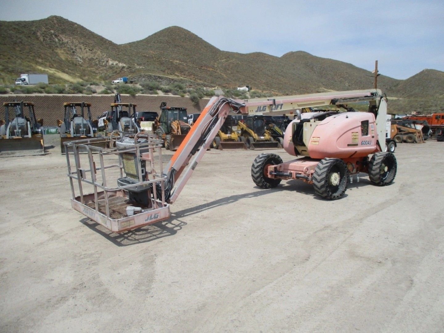 2000 JLG 600AJN Articulating Boom Lift JIB-4713