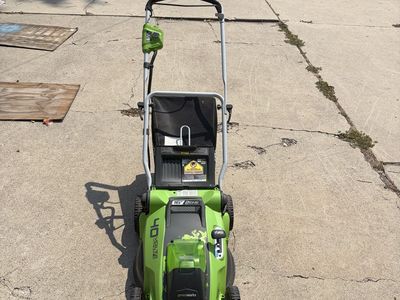 Greenworks 40V 16-Inch Cordless Lawn Mower with Grass Catcher Bag