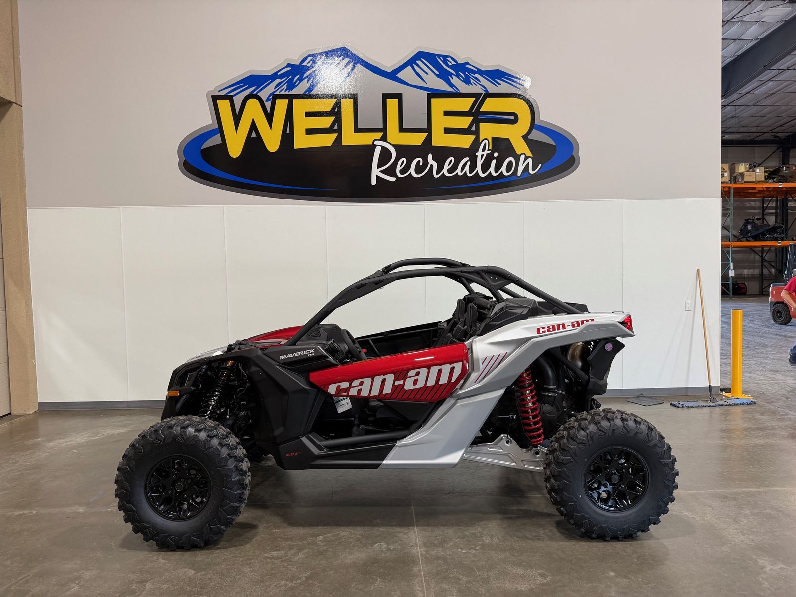 2025 CAN AM Maverick X3 RS Turbo 	RED/SILVER