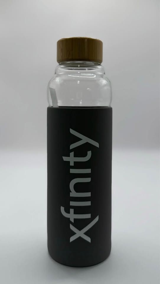 H2GO Glass Water Bottle 18oz Xfinity Black — new