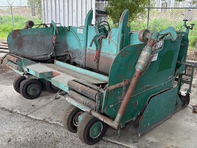 Commercial Layton Asphalt Blacktop Parking Lot Road Paver Machine Utility Patch Hydraulic Propane Screed Honda Engine Equipment