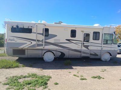 Chevy Dolphin 6320LX Motorhome