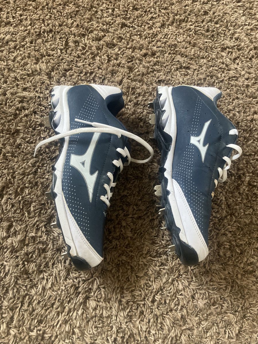 Mizuno Metal Baseball Cleats mens 10