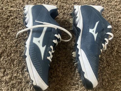 Mizuno Metal Baseball Cleats mens 10