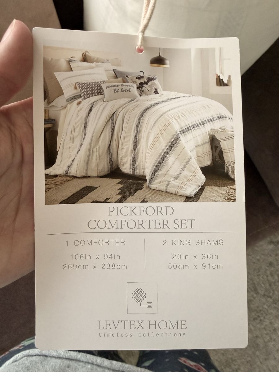 King / Cal King Comforter with Shams - brand new with tags